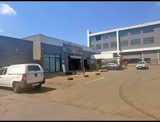 2,850M² SERVICE STATION FOR SALE IN LA ROCHELLE